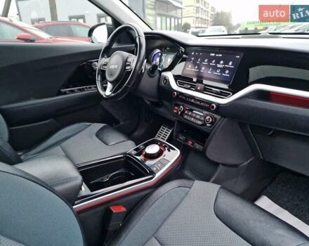 Черный Киа Niro, объемом двигателя 0 л и пробегом 65 тыс. км за 20800 $, фото 50 на Automoto.ua