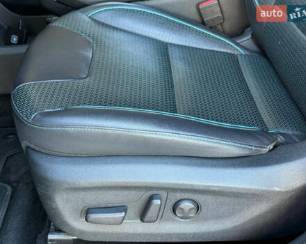 Черный Киа Niro, объемом двигателя 0 л и пробегом 78 тыс. км за 17999 $, фото 6 на Automoto.ua