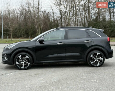 Чорний Кіа Niro, об'ємом двигуна 0 л та пробігом 71 тис. км за 22400 $, фото 2 на Automoto.ua