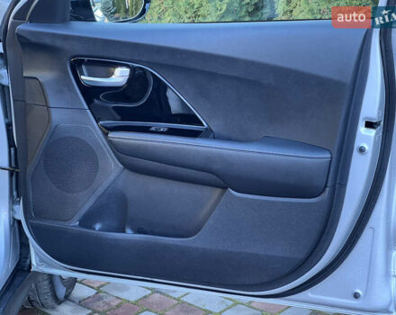 Черный Киа Niro, объемом двигателя 0 л и пробегом 88 тыс. км за 18500 $, фото 32 на Automoto.ua