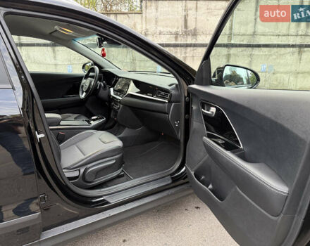 Черный Киа Niro, объемом двигателя 0 л и пробегом 80 тыс. км за 21850 $, фото 28 на Automoto.ua