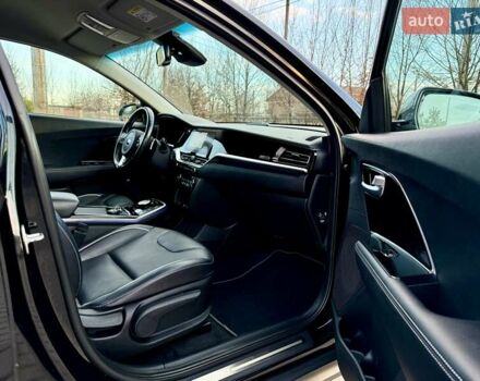 Черный Киа Niro, объемом двигателя 0 л и пробегом 89 тыс. км за 19350 $, фото 72 на Automoto.ua