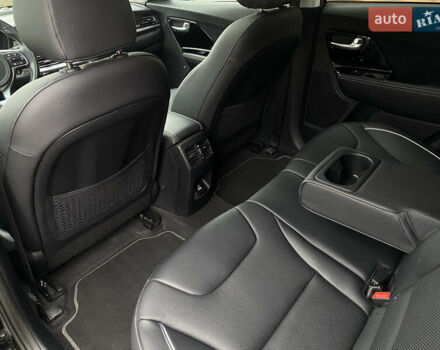 Черный Киа Niro, объемом двигателя 0 л и пробегом 80 тыс. км за 21899 $, фото 40 на Automoto.ua