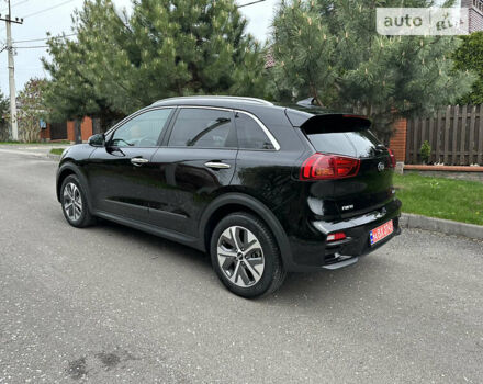 Чорний Кіа Niro, об'ємом двигуна 0 л та пробігом 34 тис. км за 25900 $, фото 10 на Automoto.ua