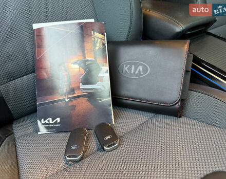 Чорний Кіа Niro, об'ємом двигуна 0 л та пробігом 123 тис. км за 17899 $, фото 43 на Automoto.ua