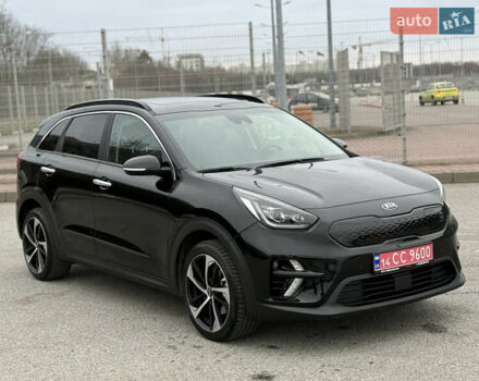 Чорний Кіа Niro, об'ємом двигуна 0 л та пробігом 71 тис. км за 22400 $, фото 11 на Automoto.ua