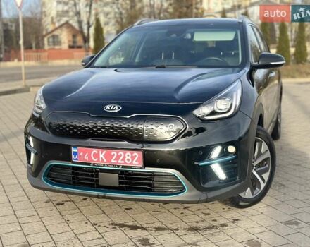 Чорний Кіа Niro, об'ємом двигуна 0 л та пробігом 117 тис. км за 18870 $, фото 16 на Automoto.ua