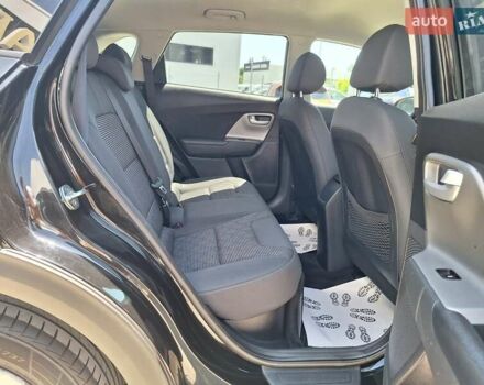 Черный Киа Niro, объемом двигателя 1.58 л и пробегом 112 тыс. км за 19700 $, фото 22 на Automoto.ua