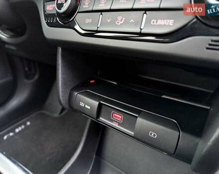 Черный Киа Niro, объемом двигателя 0 л и пробегом 80 тыс. км за 21850 $, фото 35 на Automoto.ua