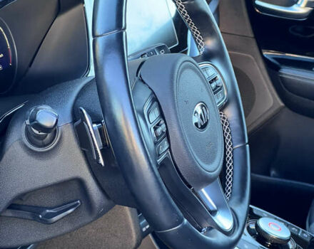 Черный Киа Niro, объемом двигателя 0 л и пробегом 88 тыс. км за 18500 $, фото 21 на Automoto.ua