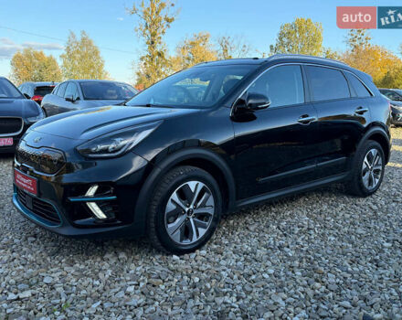 Чорний Кіа Niro, об'ємом двигуна 0 л та пробігом 88 тис. км за 24900 $, фото 16 на Automoto.ua