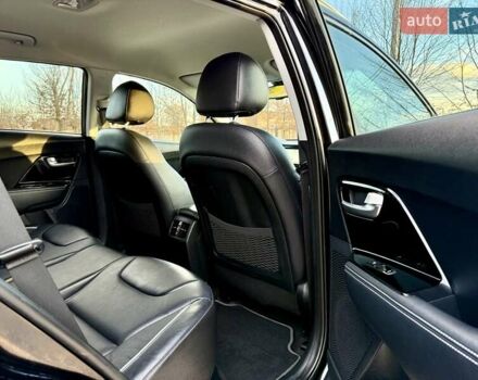 Черный Киа Niro, объемом двигателя 0 л и пробегом 89 тыс. км за 19350 $, фото 84 на Automoto.ua