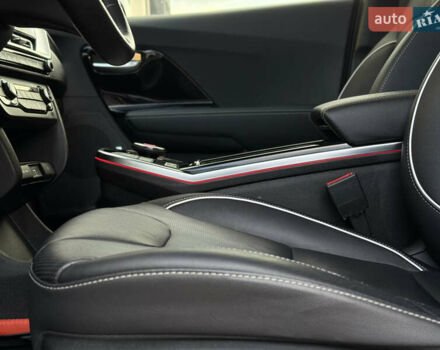 Черный Киа Niro, объемом двигателя 0 л и пробегом 109 тыс. км за 19900 $, фото 24 на Automoto.ua