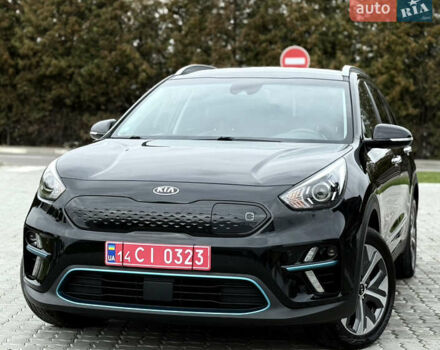 Черный Киа Niro, объемом двигателя 0 л и пробегом 80 тыс. км за 19650 $, фото 2 на Automoto.ua