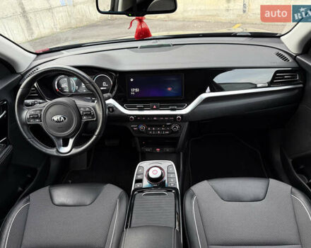 Черный Киа Niro, объемом двигателя 0 л и пробегом 80 тыс. км за 21850 $, фото 50 на Automoto.ua