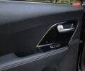 Чорний Кіа Niro, об'ємом двигуна 0 л та пробігом 141 тис. км за 18999 $, фото 28 на Automoto.ua