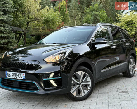 Чорний Кіа Niro, об'ємом двигуна 0 л та пробігом 123 тис. км за 17899 $, фото 16 на Automoto.ua