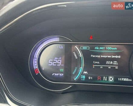 Чорний Кіа Niro, об'ємом двигуна 0 л та пробігом 118 тис. км за 17200 $, фото 12 на Automoto.ua
