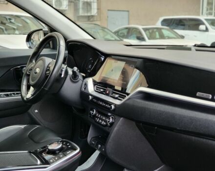 Черный Киа Niro, объемом двигателя 0 л и пробегом 138 тыс. км за 18999 $, фото 13 на Automoto.ua