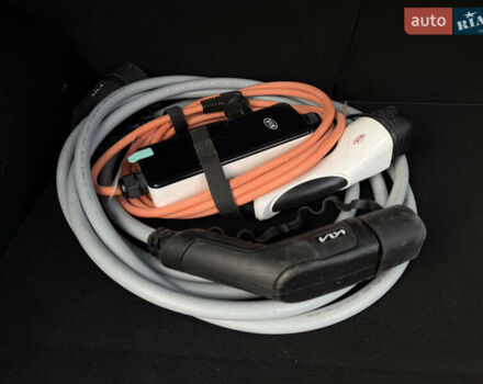 Чорний Кіа Niro, об'ємом двигуна 0 л та пробігом 84 тис. км за 19200 $, фото 22 на Automoto.ua