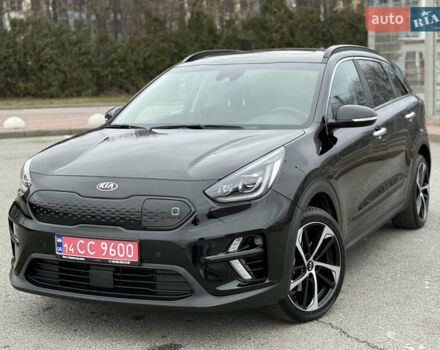 Чорний Кіа Niro, об'ємом двигуна 0 л та пробігом 71 тис. км за 22400 $, фото 16 на Automoto.ua