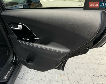 Чорний Кіа Niro, об'ємом двигуна 0 л та пробігом 84 тис. км за 19200 $, фото 25 на Automoto.ua
