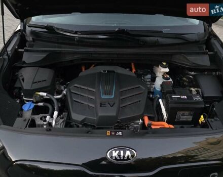 Черный Киа Niro, объемом двигателя 0 л и пробегом 148 тыс. км за 17699 $, фото 18 на Automoto.ua