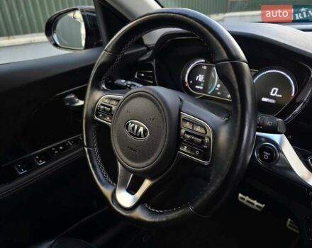 Чорний Кіа Niro, об'ємом двигуна 0 л та пробігом 141 тис. км за 18999 $, фото 38 на Automoto.ua