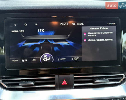 Чорний Кіа Niro, об'ємом двигуна 0 л та пробігом 123 тис. км за 17899 $, фото 37 на Automoto.ua