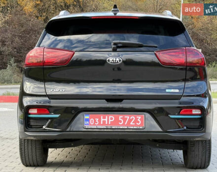 Чорний Кіа Niro, об'ємом двигуна 0 л та пробігом 84 тис. км за 19200 $, фото 7 на Automoto.ua