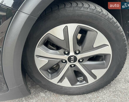 Киа Niro 2021 в Киеве на Automoto.ua Черный Киа Niro, объемом двигателя 0 л и пробегом 128 тыс. км за 20800 $, фото 9 на Automoto.ua