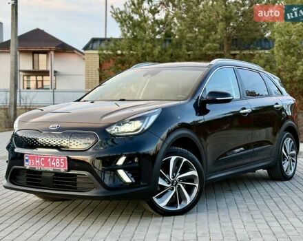 Черный Киа Niro, объемом двигателя 0 л и пробегом 89 тыс. км за 19350 $, фото 2 на Automoto.ua