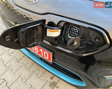 Черный Киа Niro, объемом двигателя 0 л и пробегом 78 тыс. км за 19300 $, фото 12 на Automoto.ua