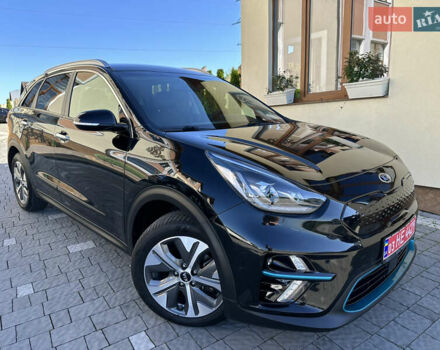 Черный Киа Niro, объемом двигателя 0 л и пробегом 127 тыс. км за 19750 $, фото 2 на Automoto.ua