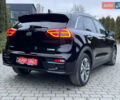 Чорний Кіа Niro, об'ємом двигуна 0 л та пробігом 72 тис. км за 18400 $, фото 5 на Automoto.ua