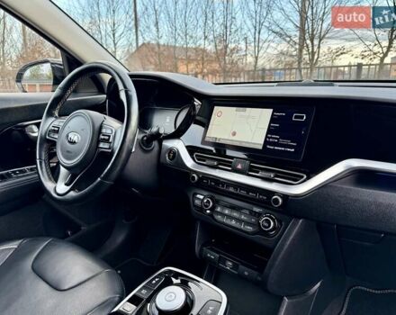 Черный Киа Niro, объемом двигателя 0 л и пробегом 89 тыс. км за 19350 $, фото 78 на Automoto.ua