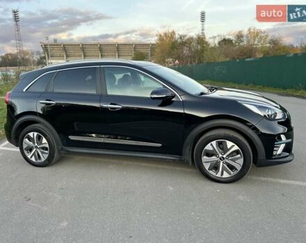 Черный Киа Niro, объемом двигателя 0 л и пробегом 121 тыс. км за 18999 $, фото 18 на Automoto.ua