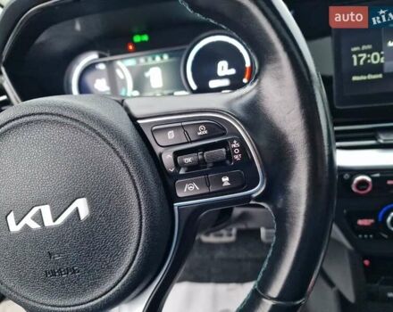 Черный Киа Niro, объемом двигателя 0 л и пробегом 65 тыс. км за 20800 $, фото 29 на Automoto.ua