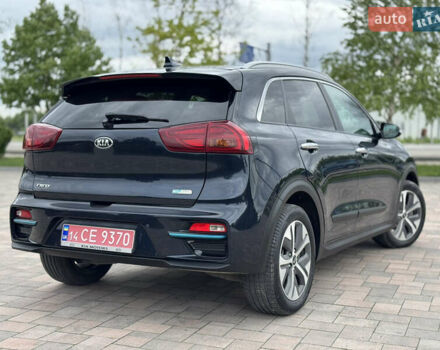 Черный Киа Niro, объемом двигателя 0 л и пробегом 96 тыс. км за 20999 $, фото 4 на Automoto.ua