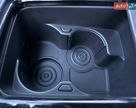 Черный Киа Niro, объемом двигателя 0 л и пробегом 88 тыс. км за 23900 $, фото 81 на Automoto.ua