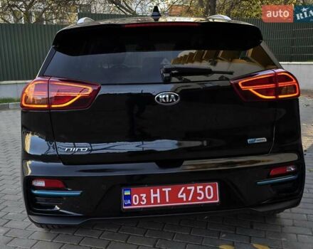 Чорний Кіа Niro, об'ємом двигуна 0 л та пробігом 141 тис. км за 18999 $, фото 7 на Automoto.ua