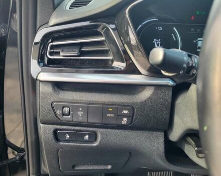 Черный Киа Niro, объемом двигателя 0 л и пробегом 79 тыс. км за 18300 $, фото 18 на Automoto.ua
