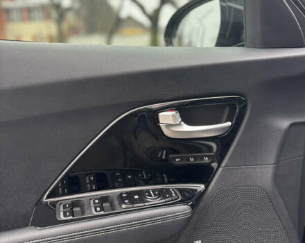 Чорний Кіа Niro, об'ємом двигуна 0 л та пробігом 93 тис. км за 18900 $, фото 18 на Automoto.ua