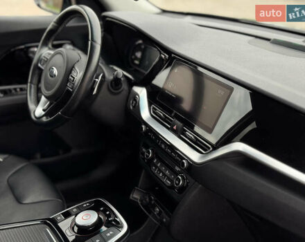 Черный Киа Niro, объемом двигателя 0 л и пробегом 96 тыс. км за 20999 $, фото 40 на Automoto.ua