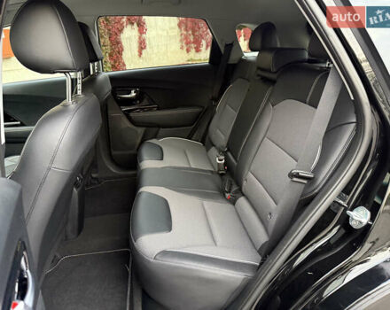 Черный Киа Niro, объемом двигателя 0 л и пробегом 80 тыс. км за 21899 $, фото 50 на Automoto.ua