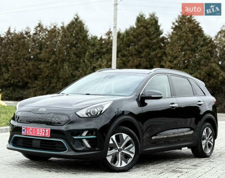 Черный Киа Niro, объемом двигателя 0 л и пробегом 80 тыс. км за 19650 $, фото 4 на Automoto.ua