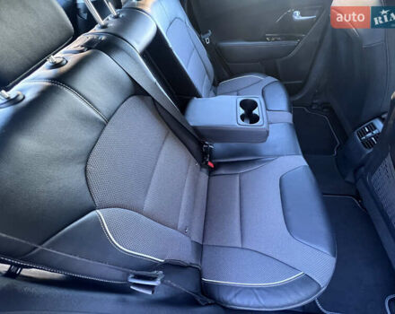 Черный Киа Niro, объемом двигателя 0 л и пробегом 88 тыс. км за 18500 $, фото 31 на Automoto.ua