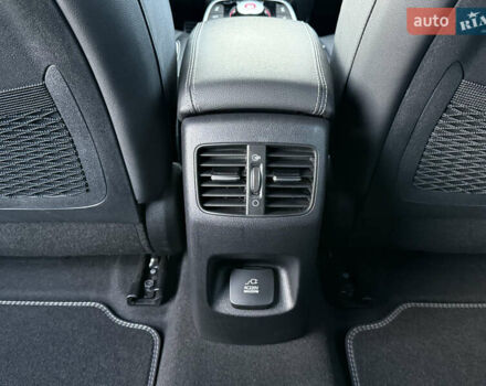Чорний Кіа Niro, об'ємом двигуна 0 л та пробігом 88 тис. км за 24900 $, фото 96 на Automoto.ua