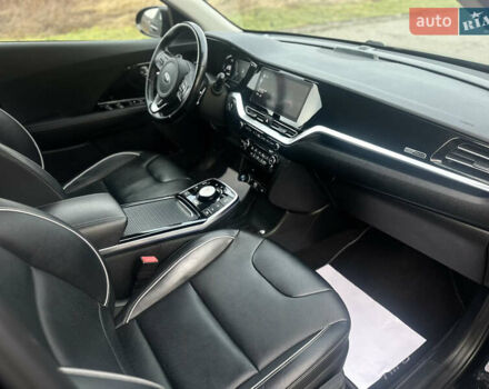 Черный Киа Niro, объемом двигателя 0 л и пробегом 117 тыс. км за 18870 $, фото 40 на Automoto.ua