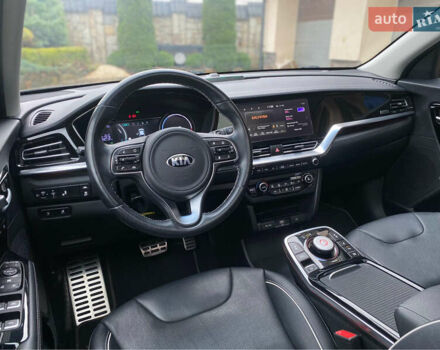 Черный Киа Niro, объемом двигателя 0 л и пробегом 80 тыс. км за 21899 $, фото 24 на Automoto.ua